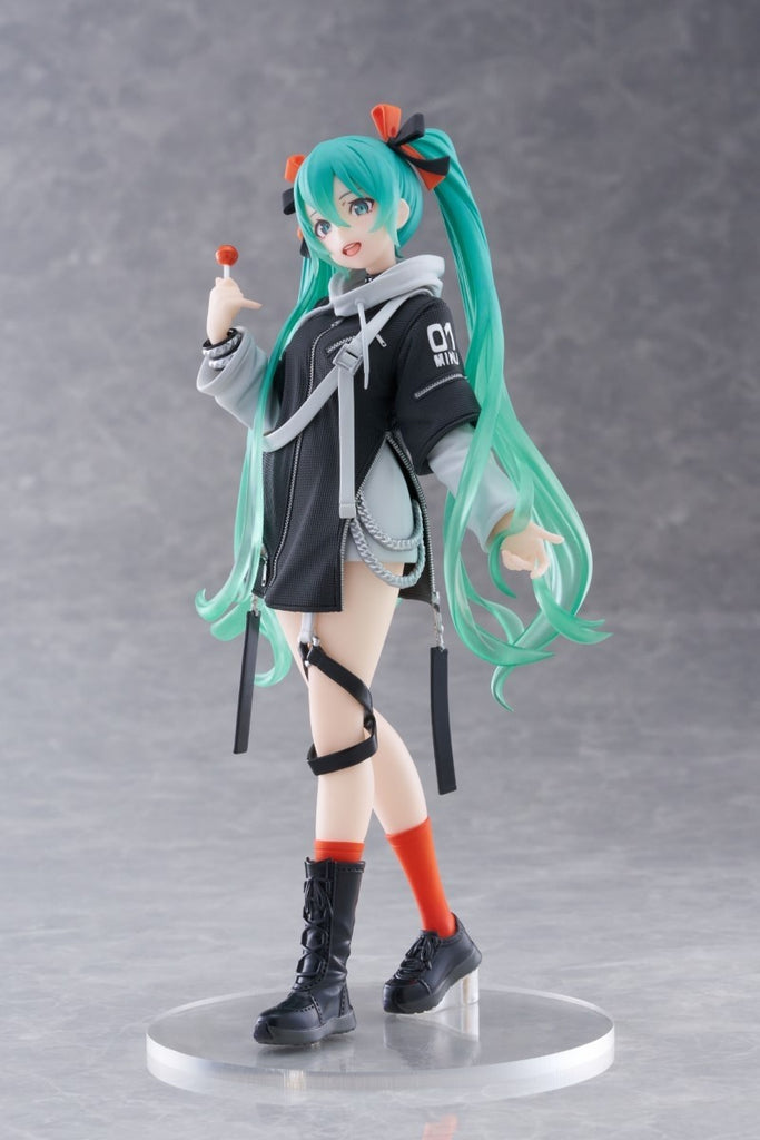 Vocaloid Fashion Hatsune Miku (PUNK Version) Figure (Pre Order)